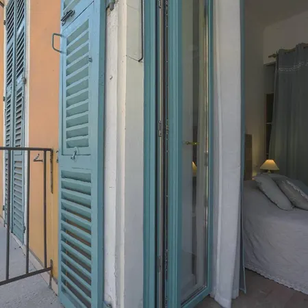 Cassini Gt - 1 Bedroom - Balcony - Place Garibaldi Апартаменты